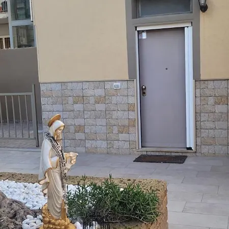 House Del Levante Locazione Turistica Apartment