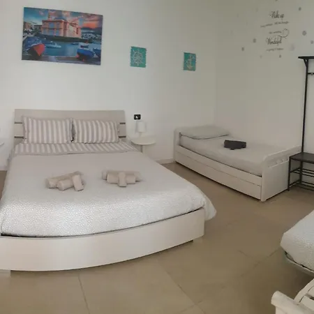 House Del Levante Locazione Turistica * Bari